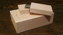 Load image into Gallery viewer, Natural Maple Wood  USB Flash Drive + Gift Box